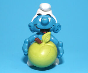 SMURFS 20160 GREEN APPLE SMURF W. GERMANY COO 1983 SCHLEICH