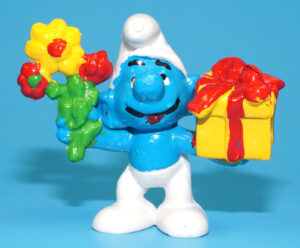 SMURFS KNOCK-OFF 20040 GIFT SMURF NO COO SPANISH KO 1980s BOOTLEG