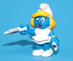 SMURFS KNOCK-OFF 20139 NURSE SMURFETTE NO COO SPANISH KO 1980s BOOTLEG