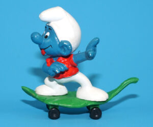 SMURFS 40204 SUPER SMURF SKATEBOARD SKATEBOARDER 100% COMPLETE W. GERMANY COO 1978 SCHLEICH