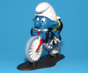 SMURFS 40501 SUPER SMURF CYCLIST 100% COMPLETE HONG KONG COO 1979 SCHLEICH