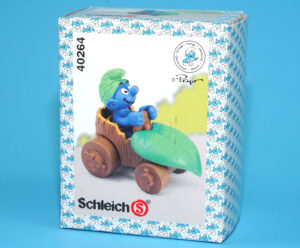 SMURFS 40264 SUPER SMURF WILD IN LEAF CAR 2000 SCHLEICH