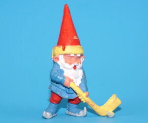 DAVID THE GNOME GNOMES OF THE WORLD ICE HOCKEY PLAYER 1983 BRB STARTOYS