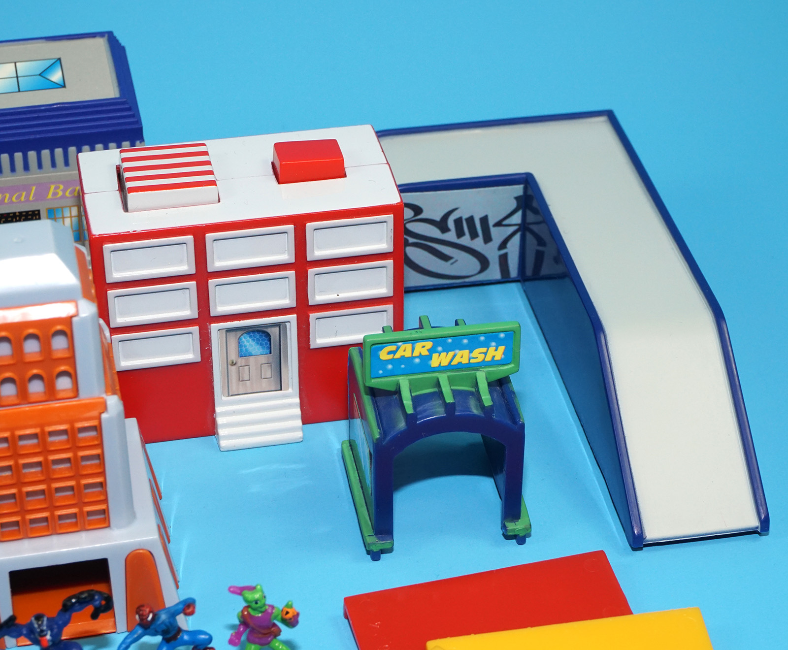 MARVEL AUTO KIT SPIDER-MAN SUPER TRUCK CITY CARS FIGURES & BUILDINGS 2003 FAMOSA MICRO MACHINES - Image 4