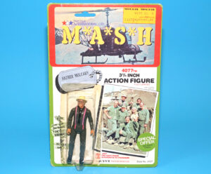 M A S H MASH 4077TH 3 3/4 ACTION FIGURE FATHER MULCAHY MOC US CARD 1982 TRISTAR INTERNATIONAL LTD READ