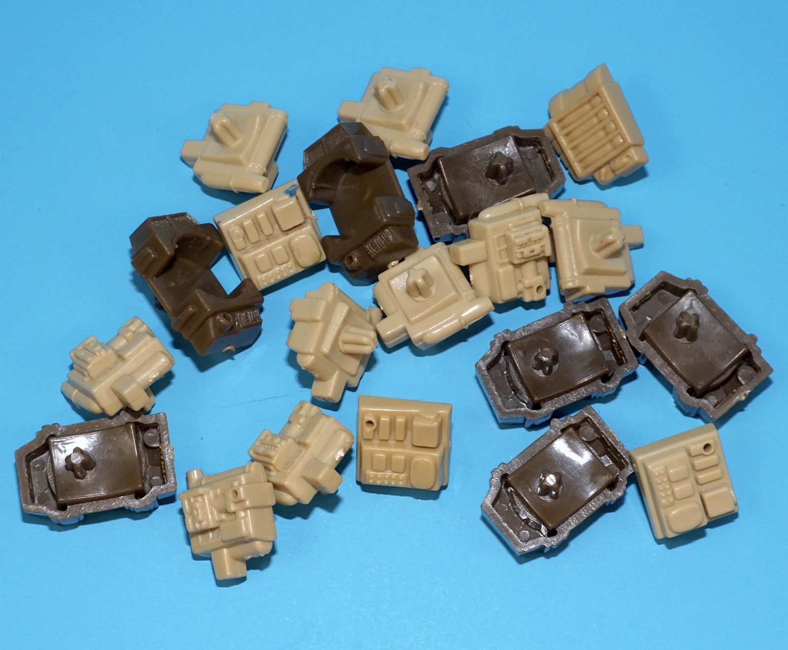 1982-84 GI JOE PARTS BARGAIN LOT BATTLE GEAR ACCESSORIES BACKPACKS HASBRO - Image 2