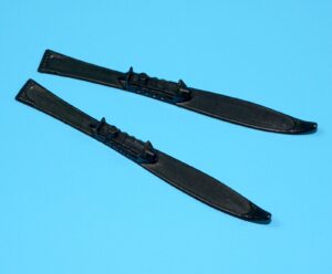 1988 GI JOE BLIZZARD v1 ORIGINAL SPARE PART SKI SKIS (2) HASBRO