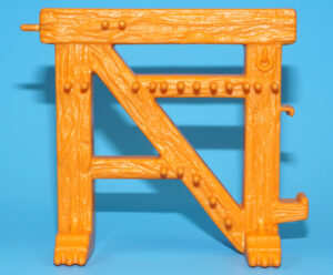 MOTU HE-MAN MASTERS OF THE UNIVERSE ORIGINAL SPARE PART CASTLE GRAYSKULL WEAPONS RACK ARMORY 1981 MATTEL