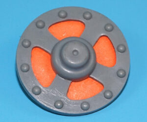 MOTU HE-MAN MASTERS OF THE UNIVERSE ORIGINAL SPARE PART HE-MAN SHIELD TAIWAN 1981 MATTEL