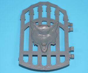 MOTU HE-MAN MASTERS OF THE UNIVERSE ORIGINAL SPARE PART SNAKE MOUNTAIN GATE NO COO 1983 MATTEL