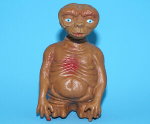 E.T. THE EXTRA TERRESTRIAL PVC BLOW MOLD TOY FIGURE 1982 BOOTLEG KO