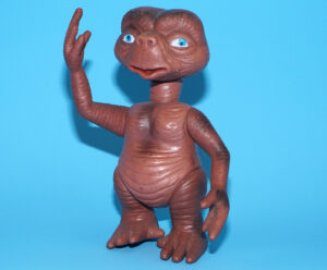 E.T. THE EXTRA TERRESTRIAL 6″ VINYL POSEABLE ACTION FIGURE 1982 BOOTLEG KO