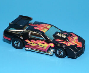 HOT WHEELS FLIP OUTS ROAD FLIPPER CAMARO WIND FIREBIRD 1/64 SCALE BLACKWALL 1986 MATTEL