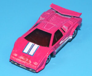 HOT WHEELS COLOR RACERS SHIFTERS LAMBORGHINI COUNTACH 308 1/64 SCALE BLACKWALL 1988 MATTEL