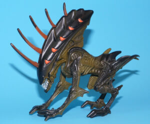 ALIENS WILD BOAR ALIEN 100% COMPLETE 1994 KENNER WORKS!