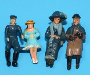 CORGI TOYS ORIGINAL SPARE PART 9021 CLASSICS 1910 DAIMLER FIGURES SET 1964 METTOY ENGLAND
