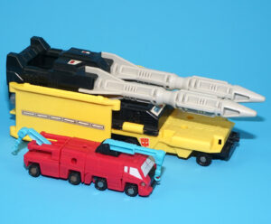 TRANSFORMERS G1 MICROMASTER MISSILE LAUNCHER NEAR COMPLETE RETRO & SURGE 1990 HASBRO