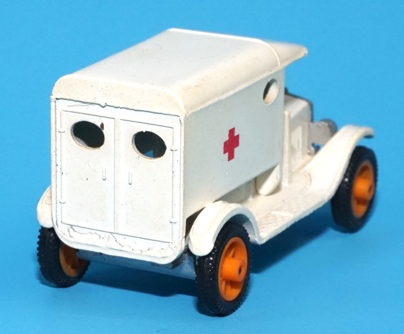 EFSI 1919 MODEL T-FORD AMBULANCE TOY MODEL CAR 1960s MADE IN HOLLAND - Image 4