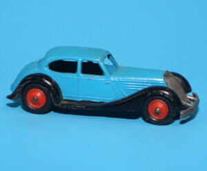 BRITAINS LILLIPUT LV602 SALOON CAR PLASTIC HUBS PVC TYRES 1956 BRITAINS LTD ENGLAND