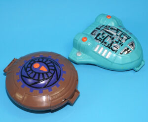 GALAXY WAR STRIKER SPACE ROBOTS PLAYSETS (2X) NEAR COMPLETE 1993 HINSTAR MIGHTY MAX KO