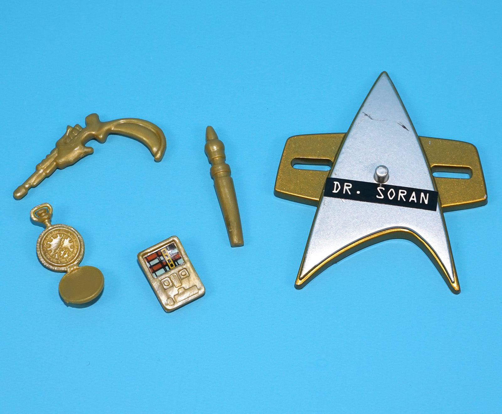 STAR TREK GENERATIONS DR. SORAN 100% COMPLETE 1994 PLAYMATES - Image 4