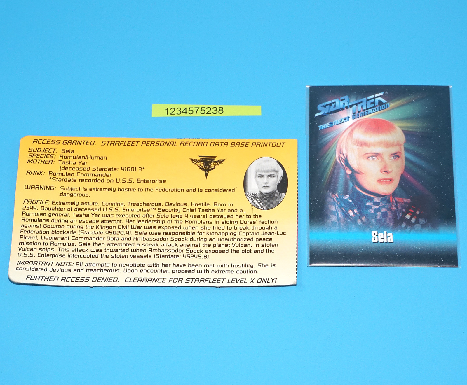 STAR TREK TNG NEXT GENERATION COMMANDER SELA COMPLETE 1993 PLAYMATES READ - Image 5