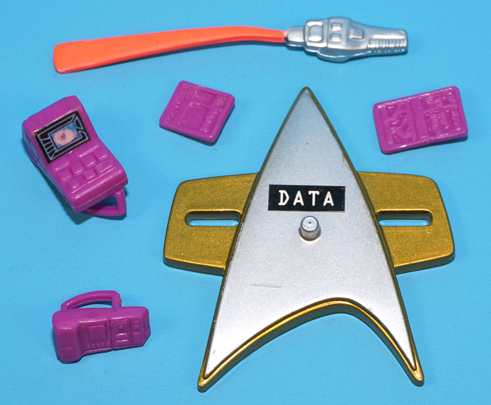 STAR TREK GENERATIONS LIEUTENANT COMMANDER DATA 100% COMPLETE 1994 PLAYMATES - Image 4