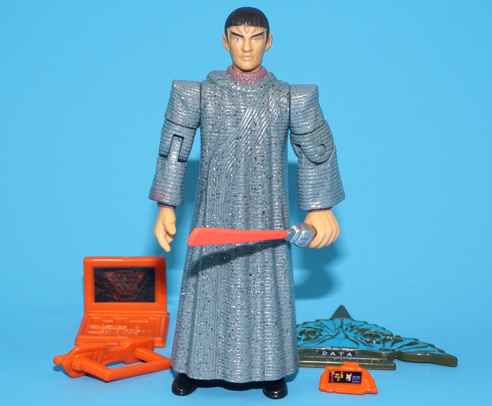 STAR TREK TNG NEXT GENERATION LIEUTENANT COMMANDER DATA AS ROMULAN 100% COMPLETE 1994 PLAYMATES