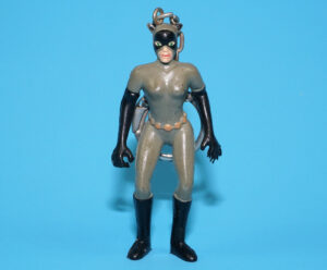 BATMAN KEYRING KEYCHAIN BTAS ANIMATED SERIES PVC MINI FIGURE CATWOMAN 1995 BOOTLEG SUPER HEROES