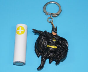 BATMAN KEYRING KEYCHAIN THE MOVIE PVC MINI FIGURE 1989 BULLY BULLYLAND
