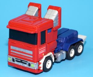 TRANSFORMERS KO OVERSIZED OPTIMUS PRIME TRUCK CHINA BOOTLEG