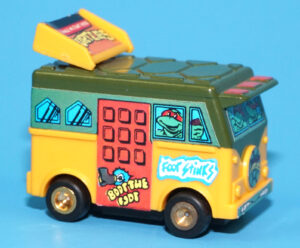 TMNT TEENAGE MUTANT NINJA TURTLES MINI MACHINES PARTY VAN 1988 BANDAI
