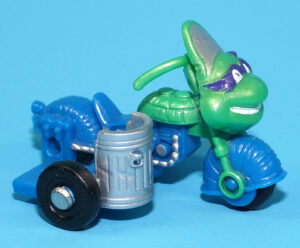 TMNT TEENAGE MUTANT NINJA TURTLES MINI MUTANTS TRANSPORT TURTLE CYCLE 1994 PLAYMATES