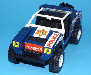 2015 GI JOE POLICE JEEP VAMP STINGER 100% COMPLETE FUNSKOOL INDIA