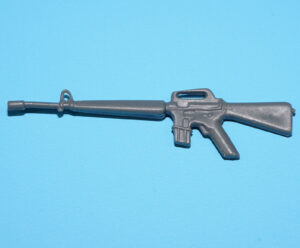 1986 OUTPOST DEFENDER ORIGINAL SPARE PART M-16 RIFLE GUN EURO LIGHT GREY HASBRO
