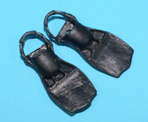 2009 GI JOE ROC SHIPWRECK V14 ORIGINAL SPARE PART SWIM FINS FLIPPERS HASBRO