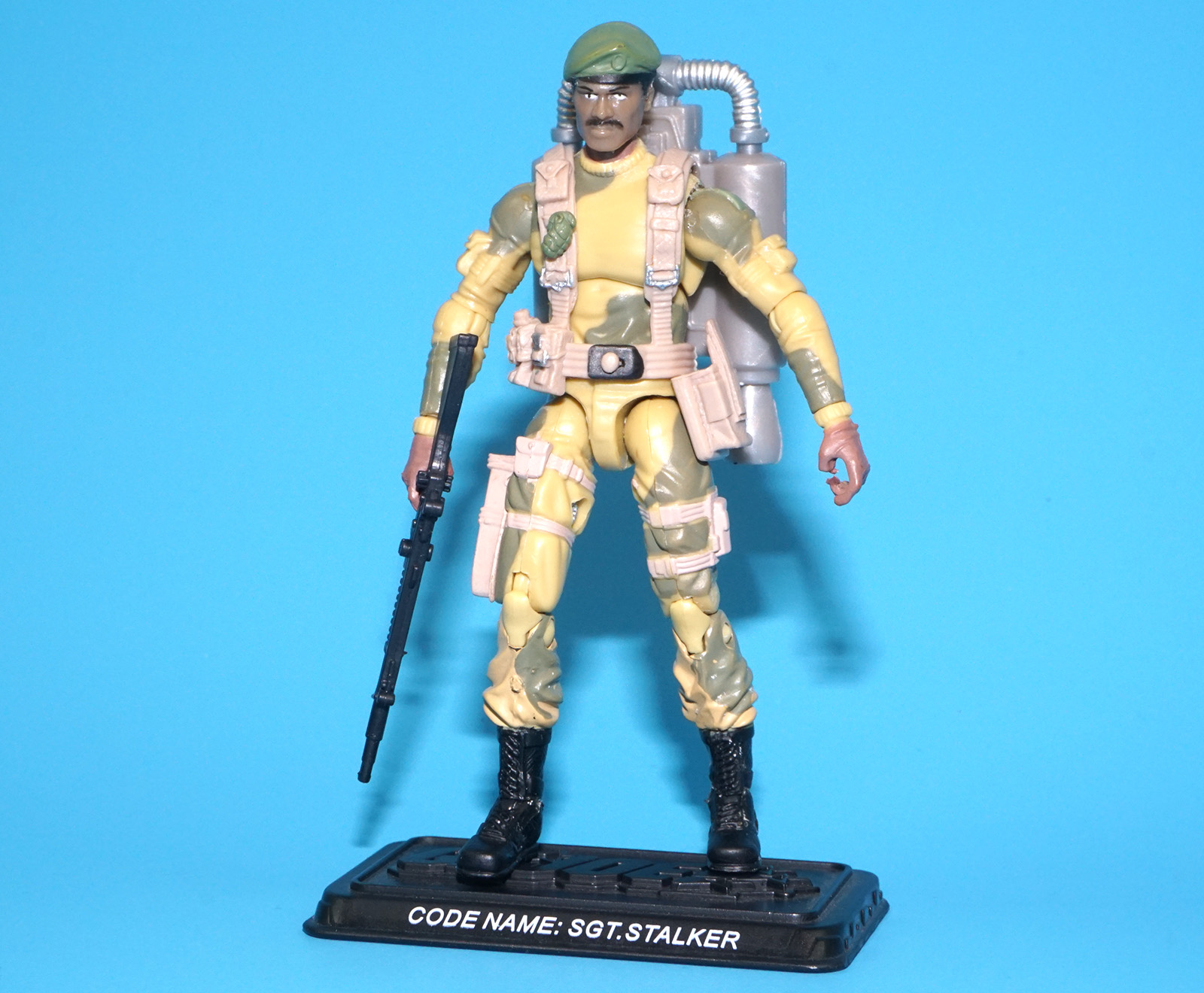 2008 GI JOE SGT. STALKER v10 100% COMPLETE C9+ DVD BATTLES HASBRO 25TH ANNIVERSARY - Image 2