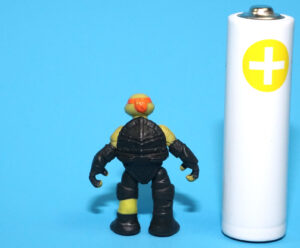 TMNT TEENAGE MUTANT NINJA TURTLES ORIGINAL SPARE PART MICRO MUTANTS PARTY VAN MIKEY 2016 PLAYMATES