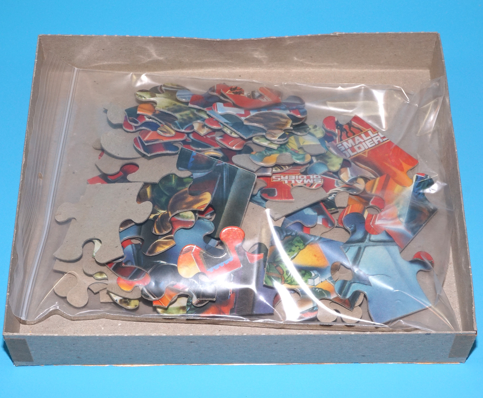 SMALL SOLDIERS 60 PIECE PUZZLE COMPLETE BOXED US BOX 1998 MILTON BRADLEY MB TOYS DREAMWORKS - Image 7