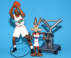 SPACE JAM CHARLES BARKLEY & WILE E. COYOTE 100% COMPLETE 1996 PLAYMATES