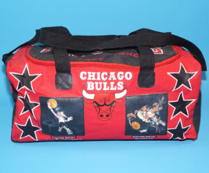 SPACE JAM LOONEY TUNES CHICAGO BULLS DUFFLE SPORTS GYM BAG 1996 WARNER BROS. CONSUMER PRODUCTS NBA