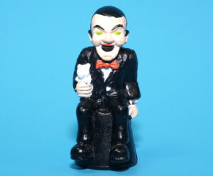 GOOSEBUMPS SURPRISES TO COLLECT PVC MINI FIGURE SLAPPY THE DUMMY 1998 TOMBOLA EGG TOY