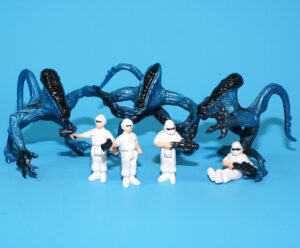 HIDDEN ADVENTURES SPACE ZONE PLAYSET ALIENS & MARINES 1996 BLUE BOX