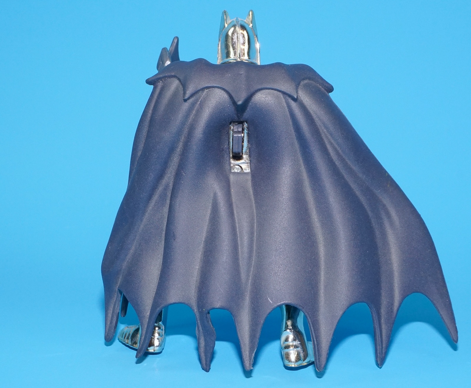 BATMAN LEGENDS DELUXE SILVER KNIGHT BATMAN NEAR COMPLETE 1995 KENNER - Image 4