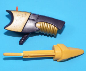 BATMAN LEGENDS ORIGINAL SPARE PART CRUSADER BATMAN MISSILE & LAUNCHER 1994 KENNER