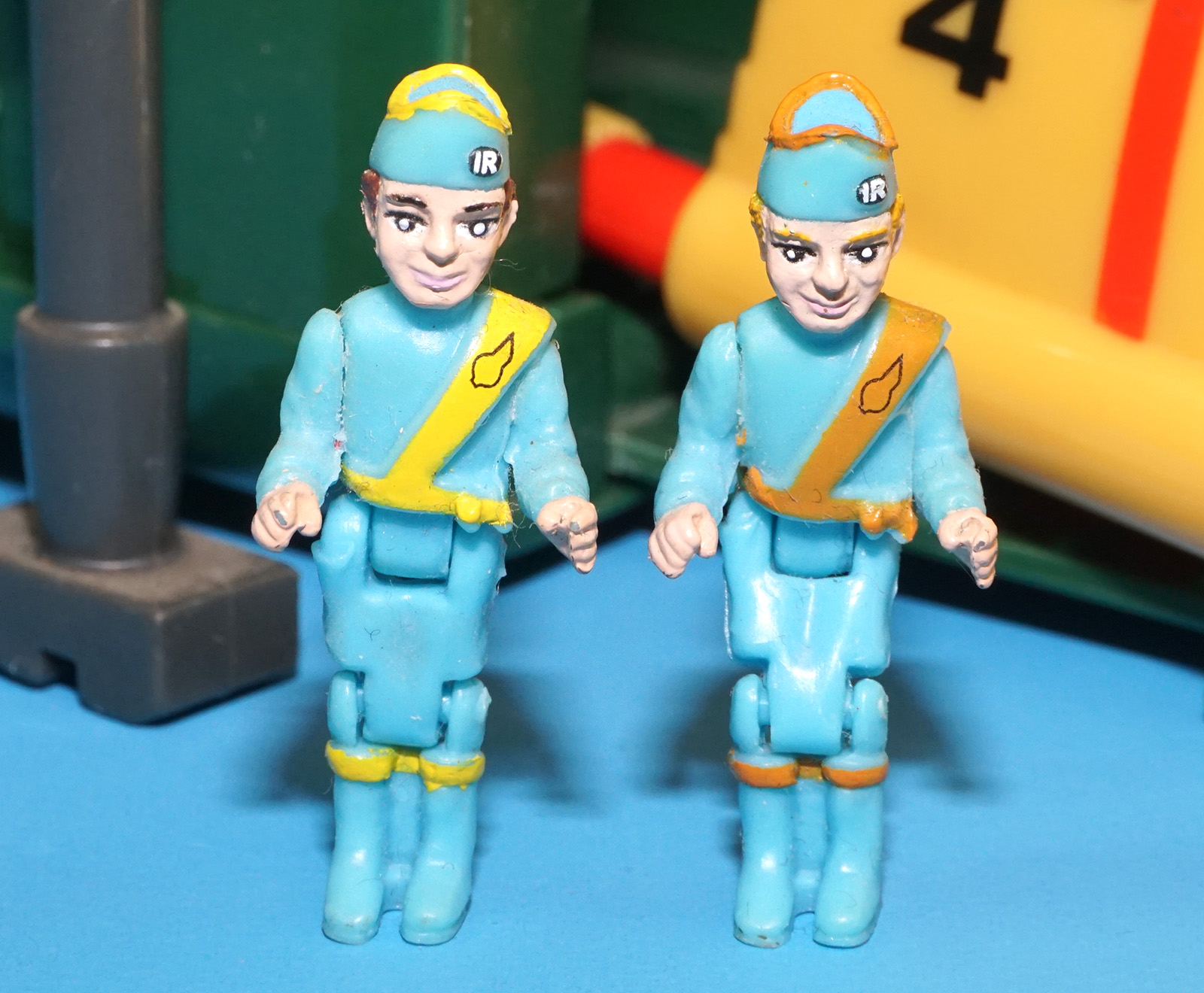 THUNDERBIRDS SUPERSIZE THUNDERBIRD 2 ELECTRONIC PLAYSET BOXED EURO BOX 1999 CARLTON VIVID IMAGINATIONS - Image 12