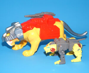 TRANSFORMERS G1 PRETENDERS CATILLA 100% COMPLETE & ORIGINAL 1988 HASBRO