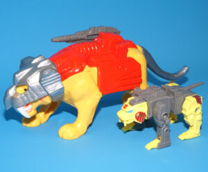 TRANSFORMERS G1 PRETENDERS CATILLA 100% COMPLETE & ORIGINAL 1988 HASBRO