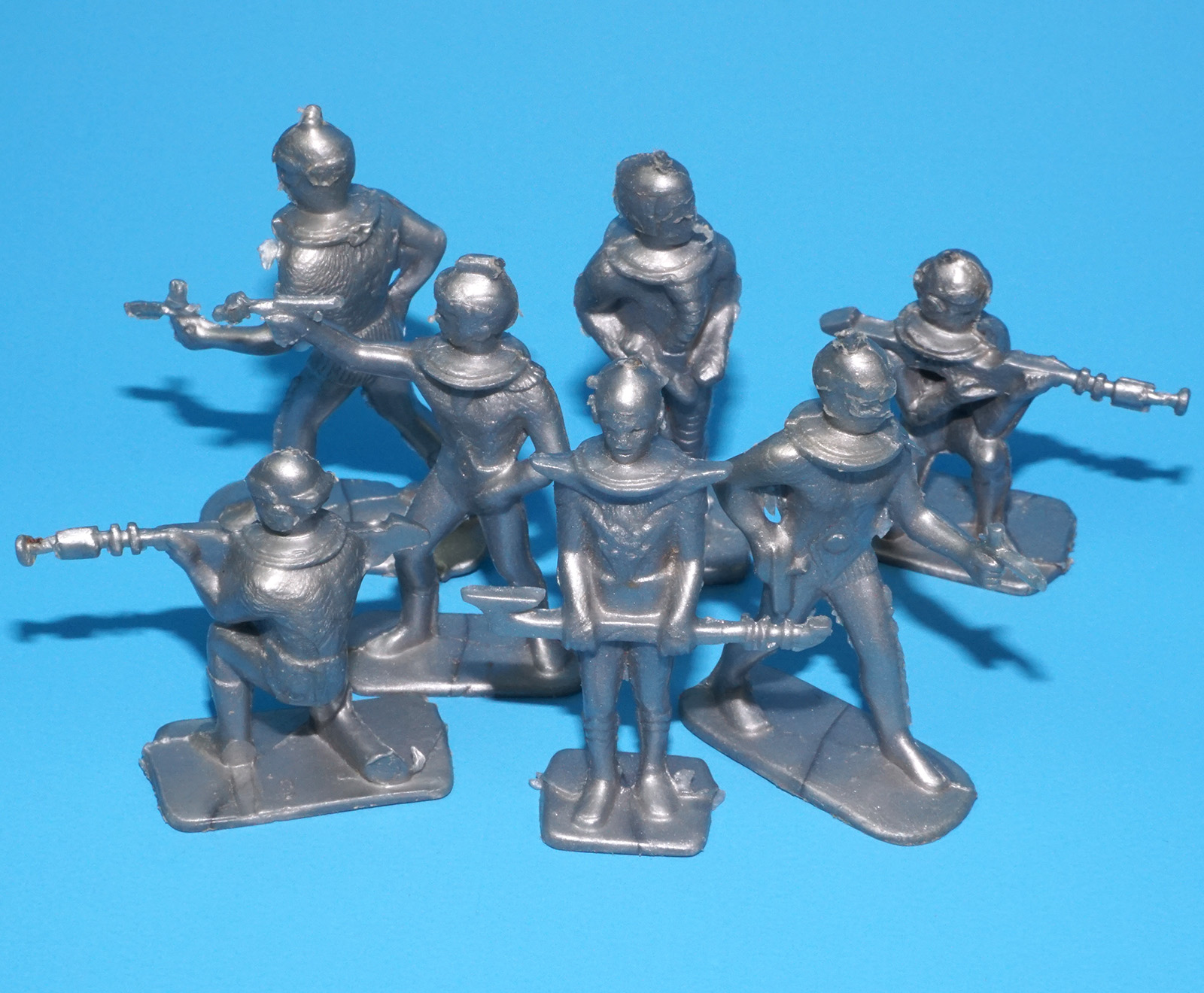 SPACE TOYS CAPTAIN VIDEO PLASTIC TOY FIGURES 1:35 SCALE 1950s LIDO ARCHER PLASTICRAFT - Image 2