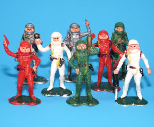 SPACE TOYS SPACEMEN ASTRONAUTS PLASTIC TOY FIGURES 1965 LP TOYS HONG KONG